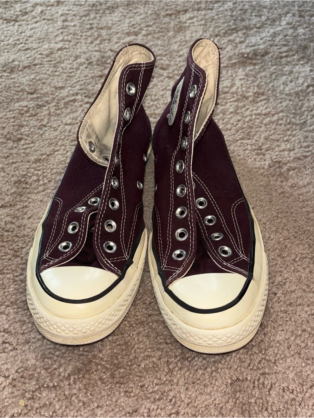 Converse 9.5 Chuck Taylor